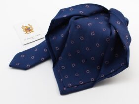 Seven fold tie