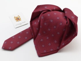 Seven fold tie