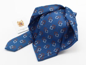 Seven fold tie