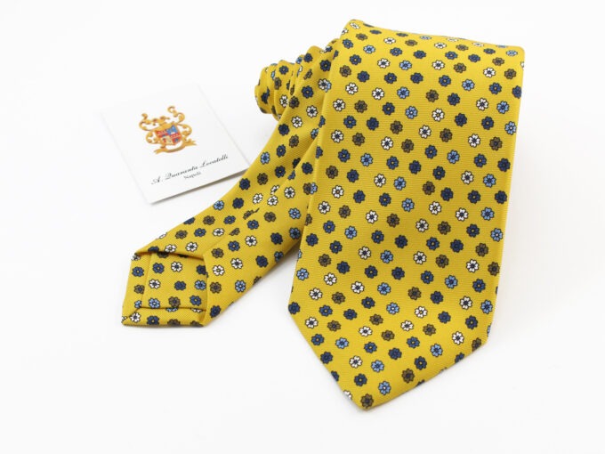 Three fold silk tie