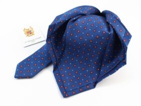 Seven fold tie