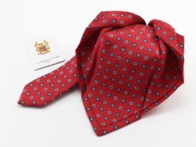 Seven fold tie