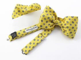 Silk bow tie with pocket square